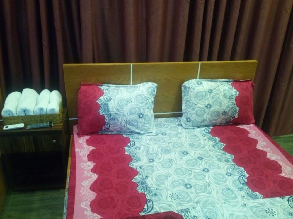 Venus Hotel - 2I1A Bạch Đằng P2 Tân Bình Thành Pho Ho Chí Minh Esterno foto
