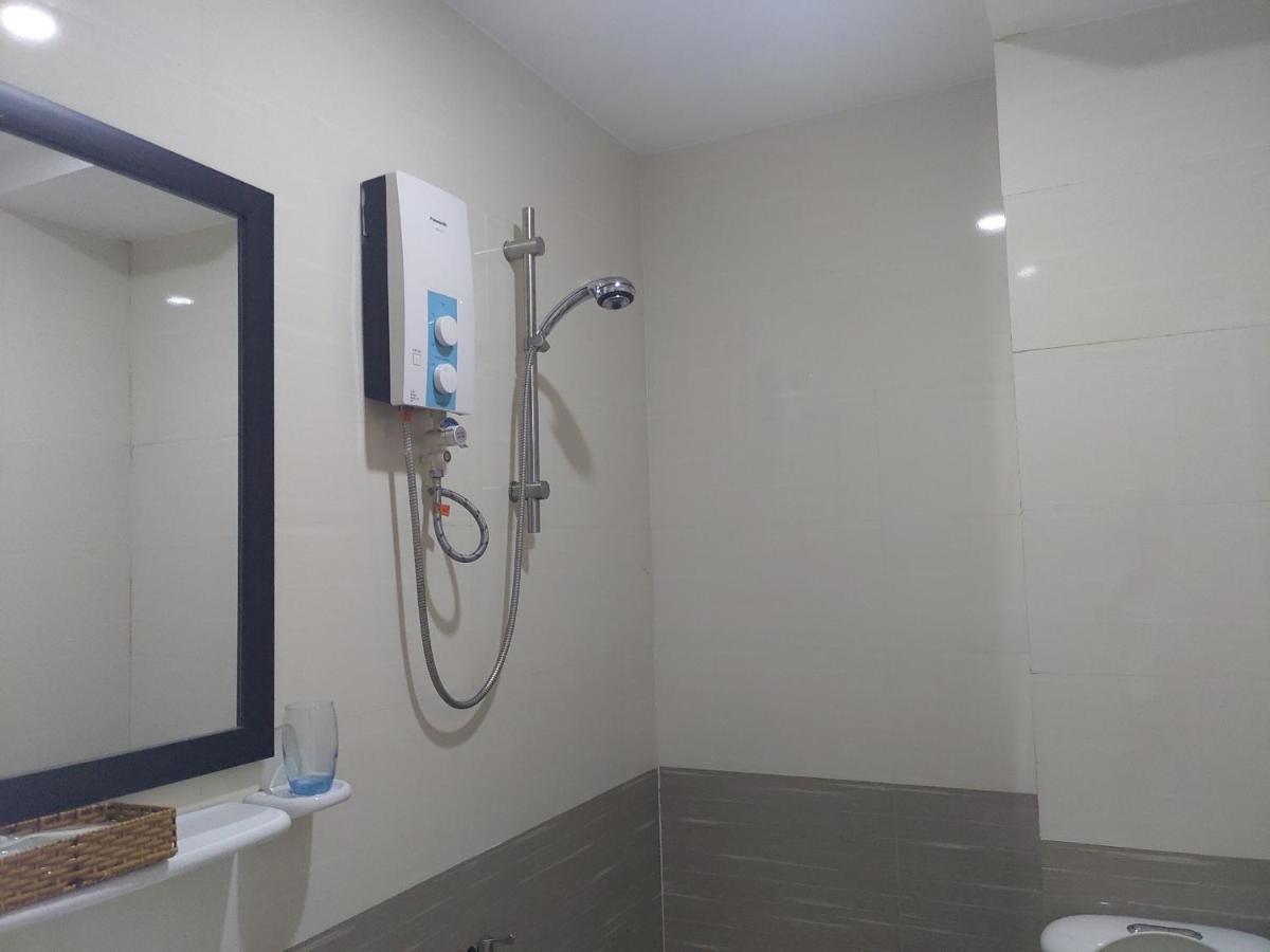 Venus Hotel - 2I1A Bạch Đằng P2 Tân Bình Thành Pho Ho Chí Minh Esterno foto