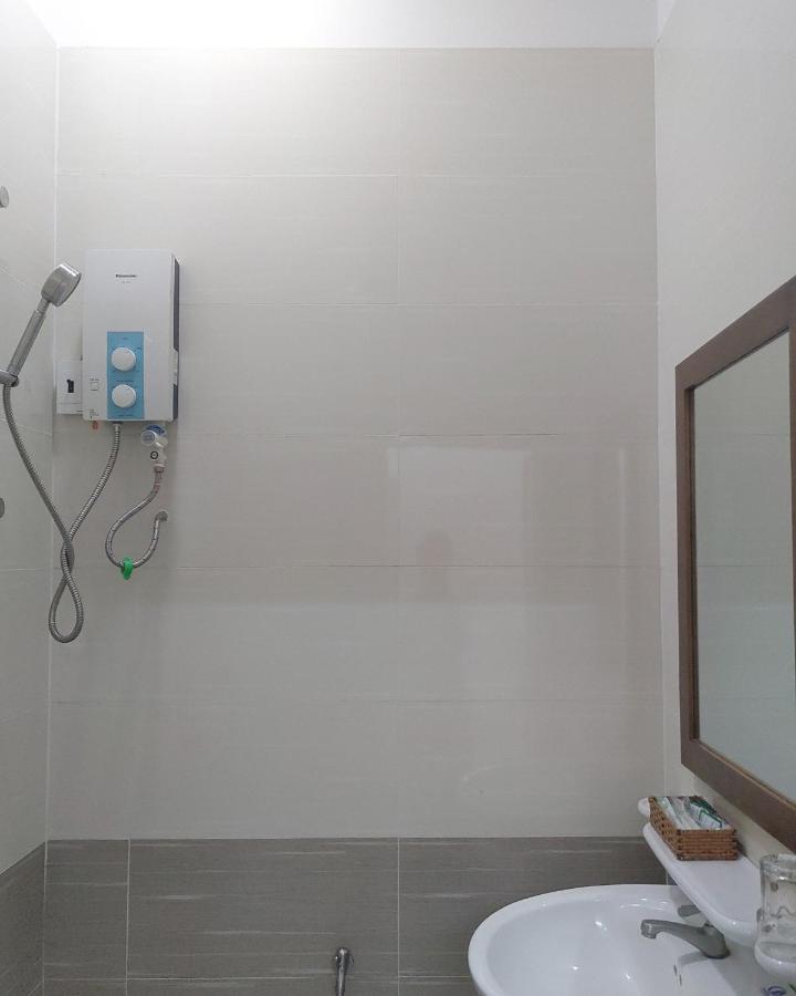 Venus Hotel - 2I1A Bạch Đằng P2 Tân Bình Thành Pho Ho Chí Minh Esterno foto
